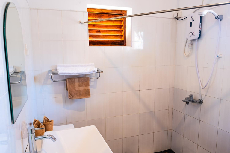 Bathroom 3, serenity beach cabanas, Tangalle