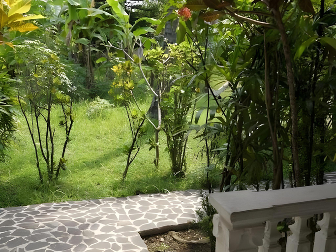 Others 3, Taman Lilys Hotel, Buleleng