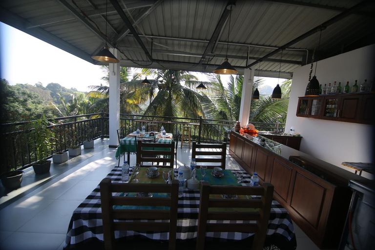 Food & Drinks, Ganthera Residence, Harispattuwa