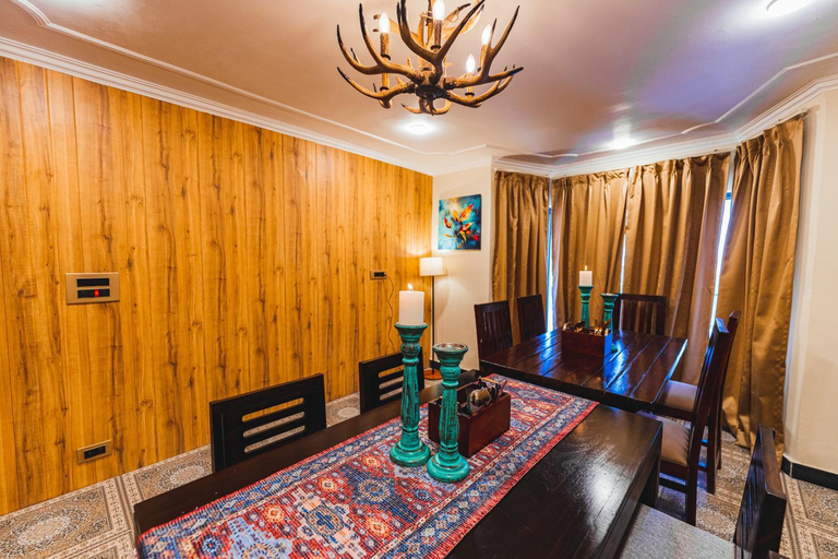 Food & Drinks 4, Chinar Wood Cottage, Baramulla