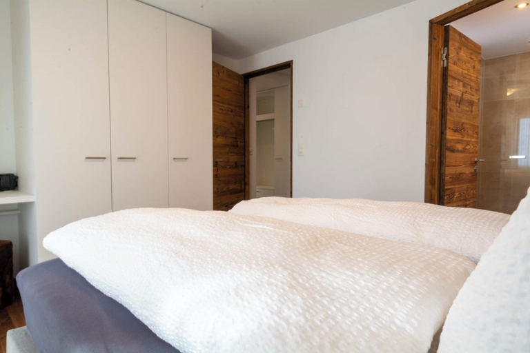 Room 4, Chalet Weisshorn 1, Raron