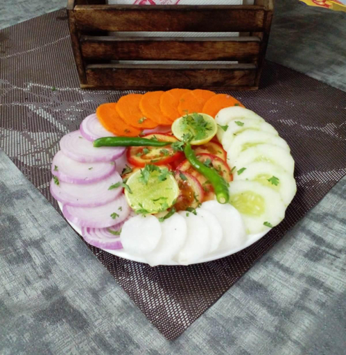 Food & Drinks 5, Status Business Hotel, Kanpur Nagar