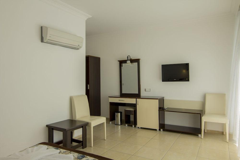 Bedroom 3, Belcekum Beach Hotel, Fethiye