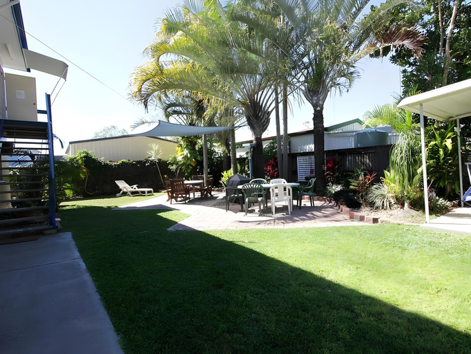 Others 3, Seaforth Holiday Units, Mackay - Pt B