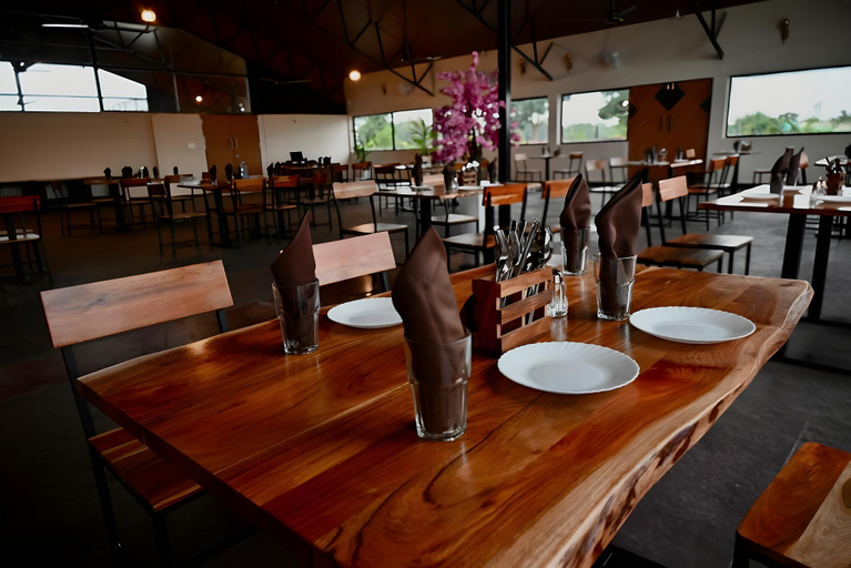 Food & Drinks 4, The Oakwood Resorts, Tadoba , Chandrapur
