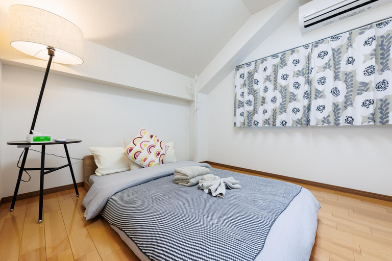 4, Bliss KAMEARI, Adachi