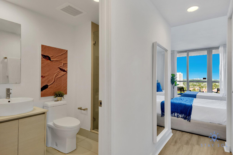 Bathroom 4, Infinite Views + Amazing Pool + Gym| Near Beach, Broward