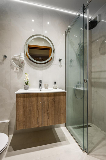 Shower 5, Villa Nina with Private Plunge Pool, 5km to Corfu Town, Ionian Islands