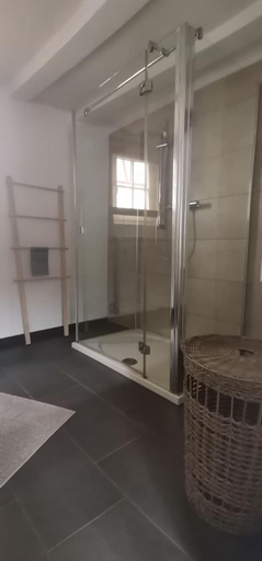 Bathroom 3, Ferienhaus-Loehndorf, Ahrweiler