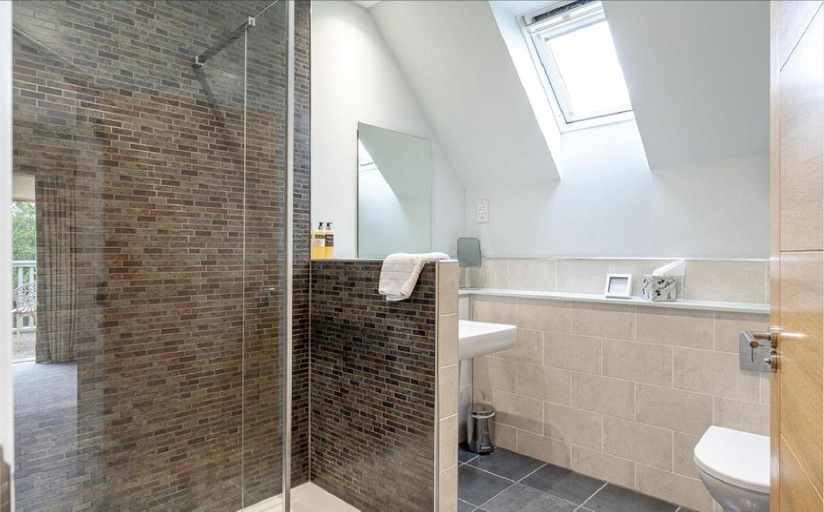 Bathroom 4, Sandown House, Highland