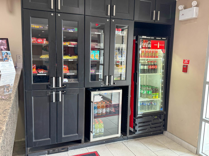 Food & Drinks 5, Ramada by Wyndham Sherwood Park, Division No. 11