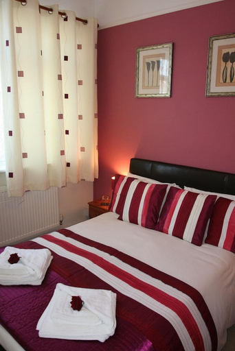 Bedroom 2, The Swiss Cottage, Shanklin, Isle of Wight
