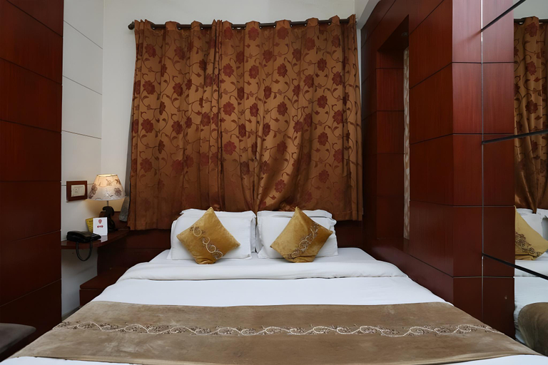 Bedroom 2, Hotel Presidency, Delhi