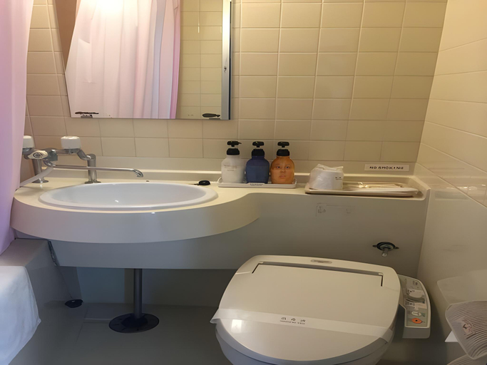 Bathroom 2, Hotel Todai, Mihara
