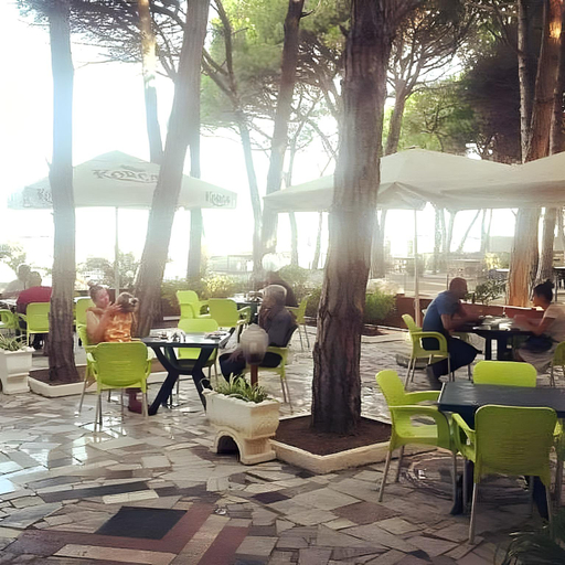 Others 5, Hotel Ylberi, Kavajës