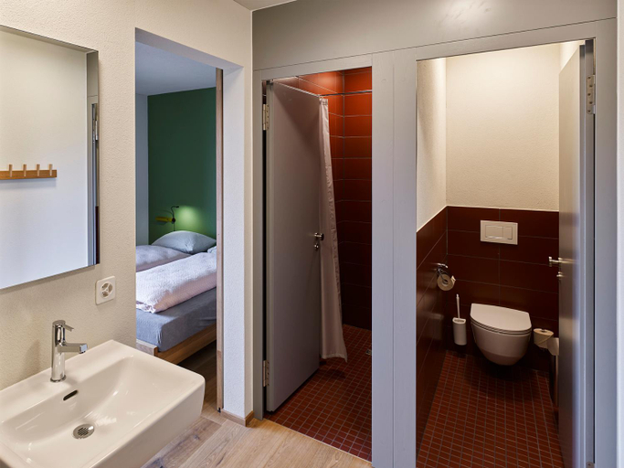 Bathroom 2, Schaan-Vaduz Youth Hostel, Werdenberg