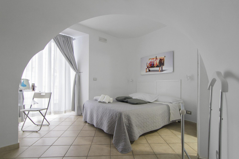 Bedroom 5, B&B Maison Du La Rua, Napoli