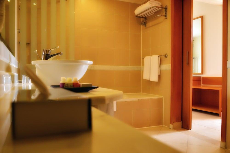 Bathroom 5, Parrotel Beach Resort, Sharm el-Sheikh
