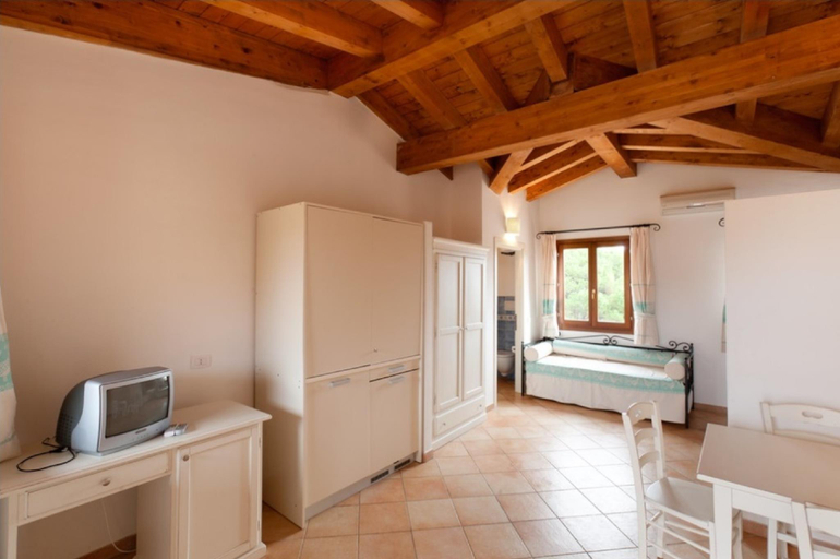 Bedroom 3, Relaxing Residence Baia dei Mirti B4 1 Bedroom Apartment Sleeps 4 -Bilo-4, Olbia-Tempio