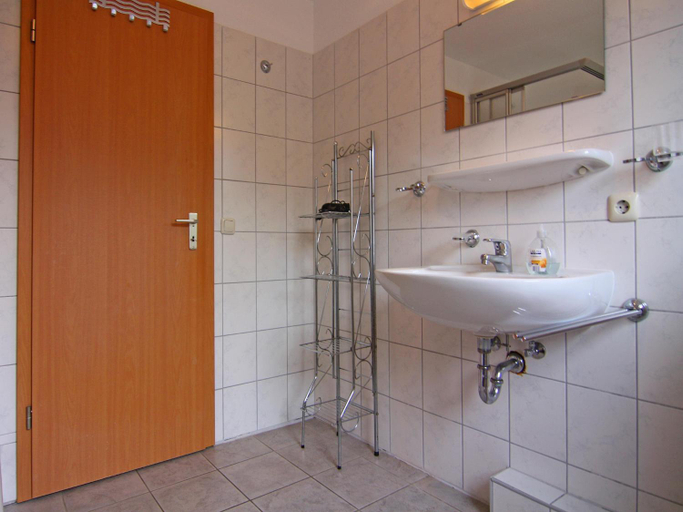 Bathroom 3, Ferienanlage Schuldt, Behrensdorf, Plön