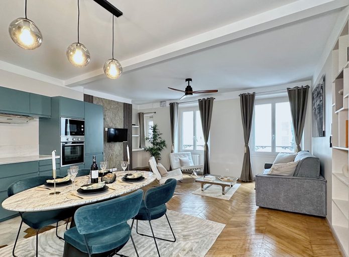 Living area 5, 1581 Miromesnil, Paris