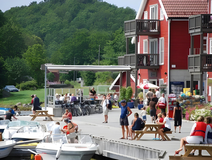Food & Drinks 2, Tregde Ferie, Mandal