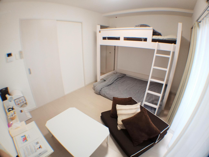 Bedroom 2, La Lumiere Oroku, Naha