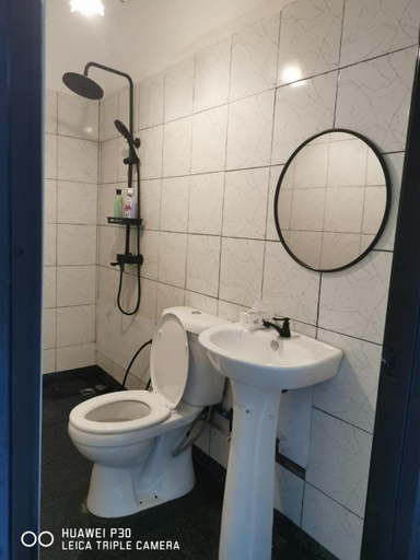 Bathroom, Hounon White Chimney Cottage Mt Kinabalu view, Ranau