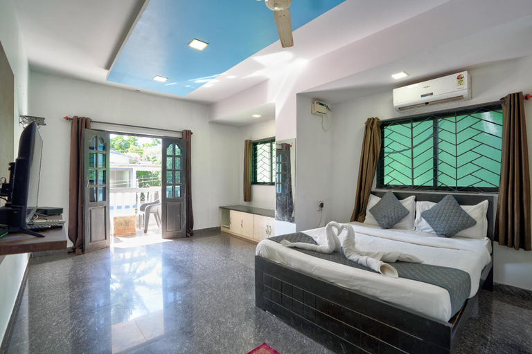 Bedroom 2, Beach Edge Calangute, North Goa