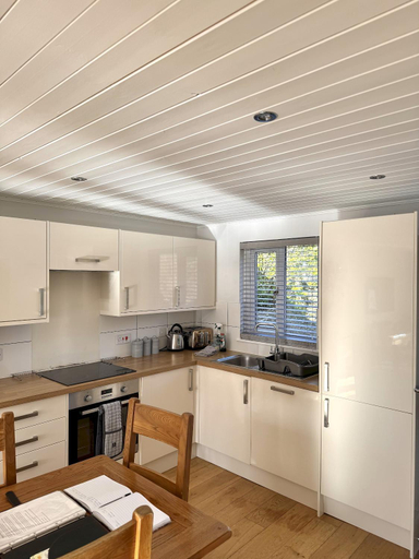 Others 3, Pet-Friendly Waterside Lodge - Cotswold Water Park, Gloucestershire
