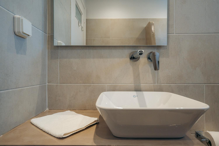 Bathroom, Aeolos Hotel, South Aegean