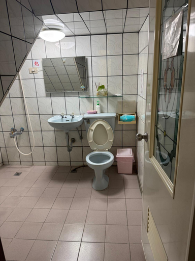 Bathroom, Ya Yuan Homestay, Nantou
