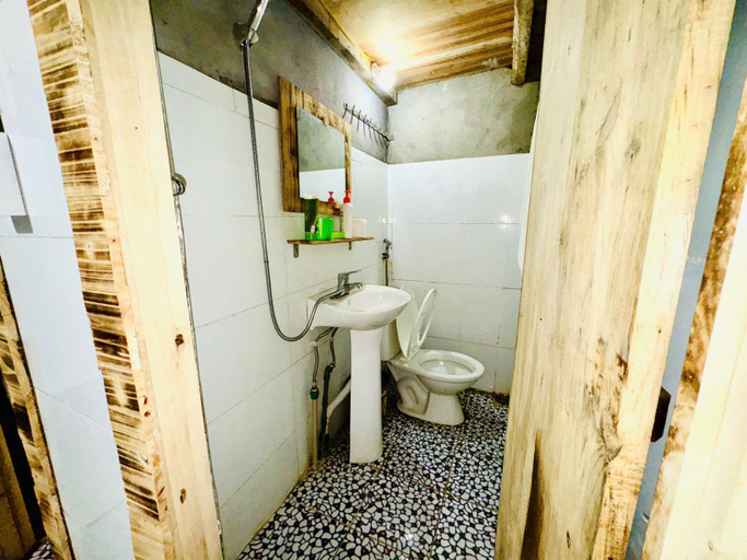 Bathroom 3, Quanba Taigoo - HomeStay Hà Giang, Quản Bạ