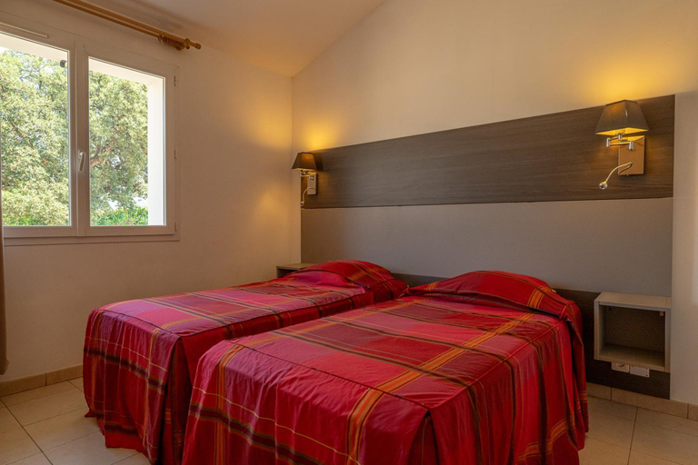 Bedroom 2, Residence Odalys San Martinu, Corse-du-Sud