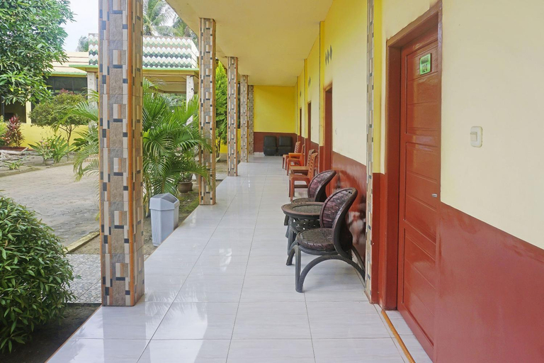 Public Area 3, Hotel O Sari Jeneponto, Jeneponto