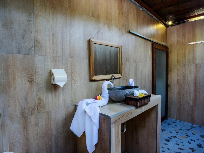 Bathroom 4, Bintang Bungalow, Klungkung