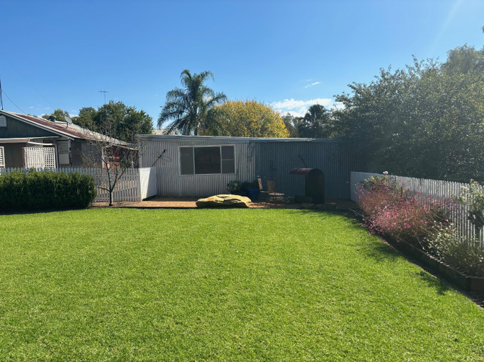 Others 5, Outback Cellar & Country Cottage, Dubbo - Pt B
