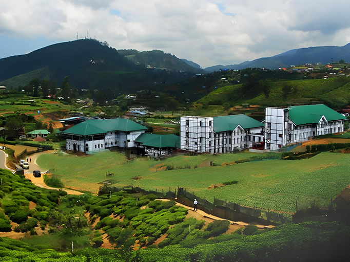 Exterior & Views
