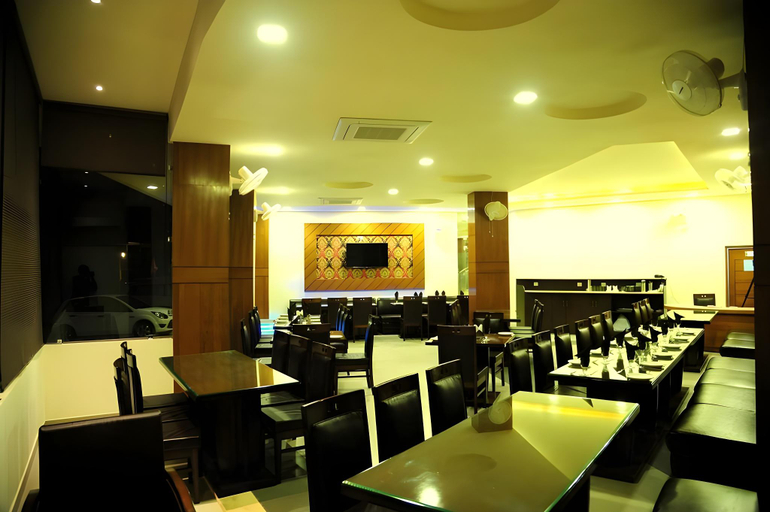 Food & Drinks 5, Hotel Grand Sharan, Reasi