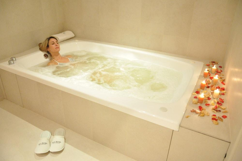 Bathroom 4, Ruca Kuyen Golf And Resort, Los Lagos
