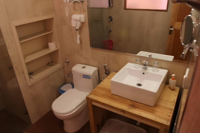 Bathroom 3, Ratna Hotel Ladakh, Leh
