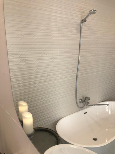 Bathroom 5, Star Avlabari, Tbilisi
