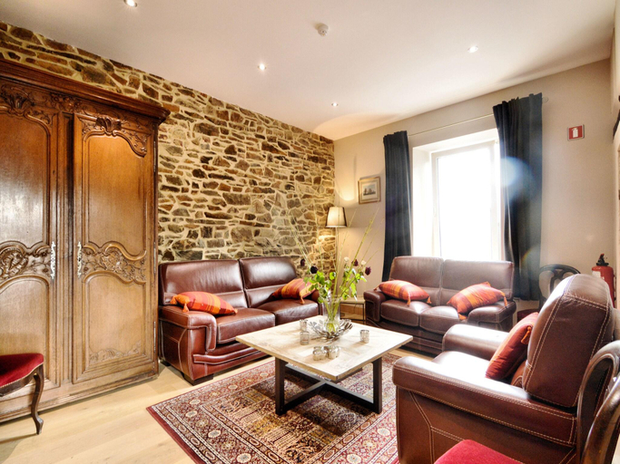 Others 3, Walk Luxury Stay with Pool, Liège