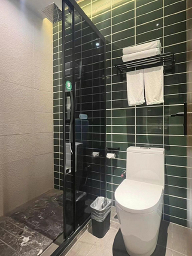 Bathroom 3, Green Tree Inn Henan Jiyuan Tiantan Road Xinyao Plaza, Jiyuan shi