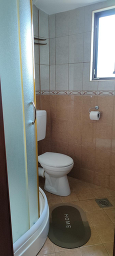 Bathroom 3, Sea and Sunshine 100m to beach,free parking,centar,View