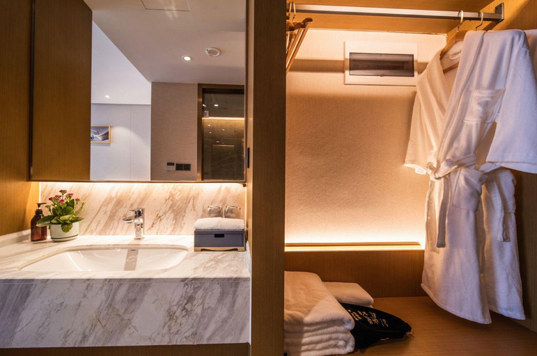 Bathroom 3, Howard Johnson by Wyndham Lanting Hotel Ningbo, Ningbo