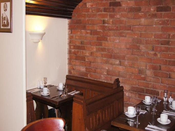 Food & Drinks 5, The Castle Hotel Tamworth, Staffordshire