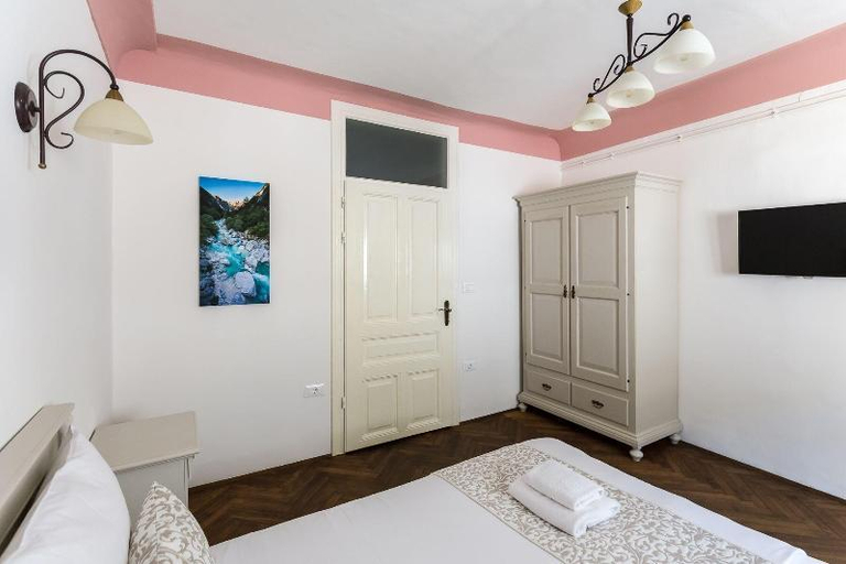 Bedroom 2, Barbo Palace Apartments and Rooms, Ljubljana