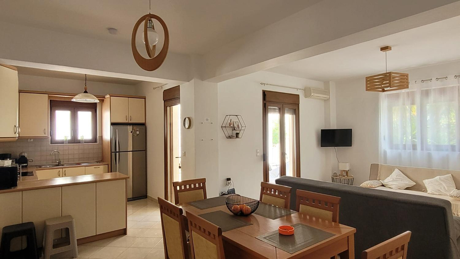 Others 5, Villa Mellia, Crete
