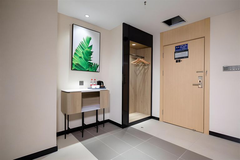 Others 5, UP AND IN Hunan Yongzhou Lingling District North Zhishan Road, Yongzhou